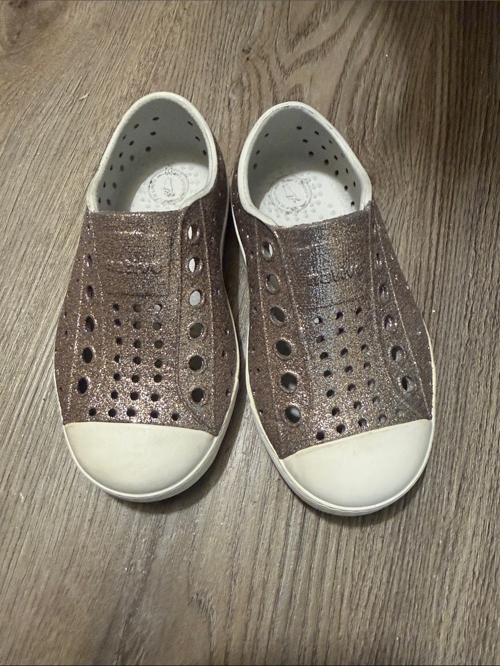 Native Kids Glitter Slip-On Sneakers in Rose Gold